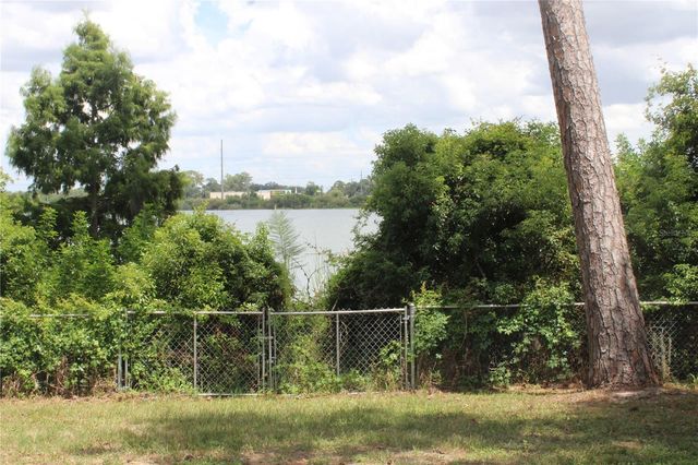 2337 N CRYSTAL LAKE DRIVE, Lakeland, FL 33801