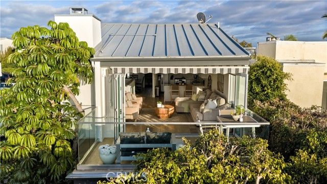 1973 Cortez Avenue, Laguna Beach, CA 92651