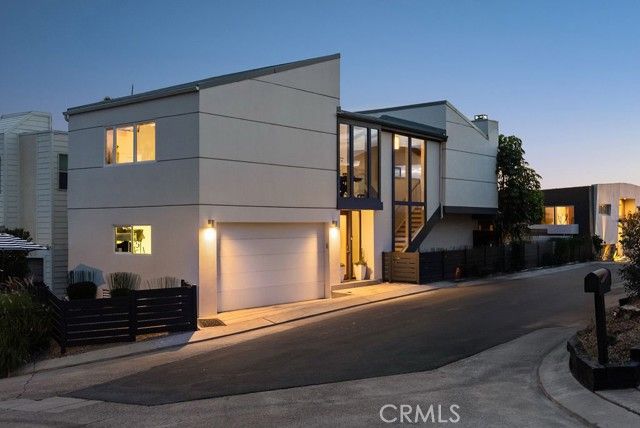 1973 Cortez Avenue, Laguna Beach, CA 92651