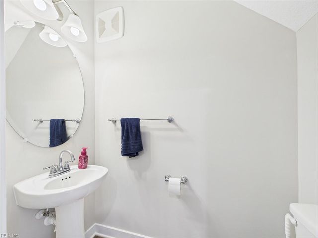 1111 Celia CT, Hampton, VA 23666