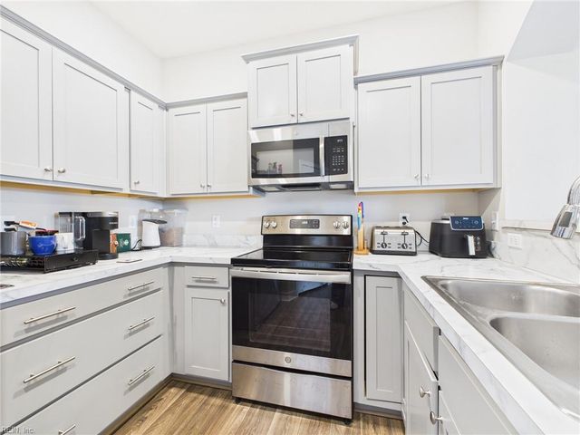 1111 Celia CT, Hampton, VA 23666