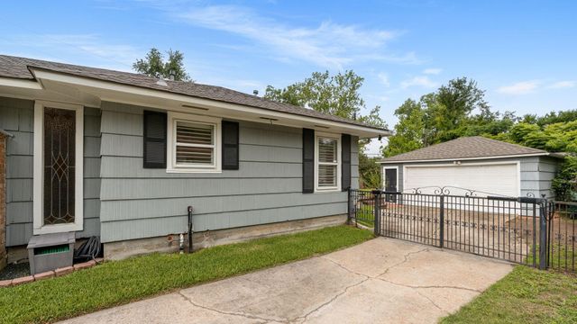 1115 Woodhill Road, Houston, TX 77008