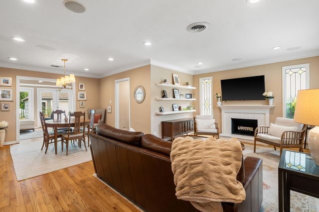 1115 Woodhill Road, Houston, TX 77008