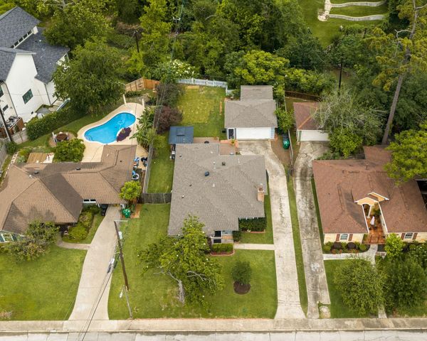 1115 Woodhill Road, Houston, TX 77008