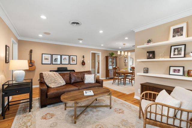 1115 Woodhill Road, Houston, TX 77008