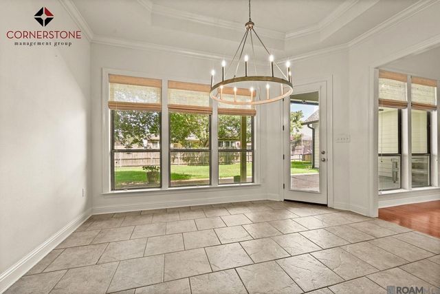 8564 Grand View Dr, Baton Rouge, LA 70809
