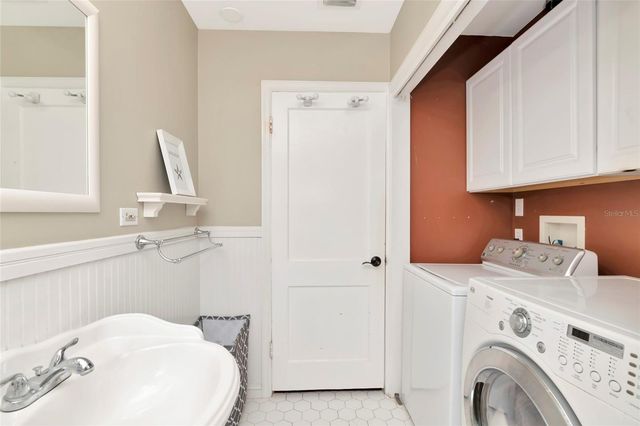 1712 SIESTA DRIVE, Sarasota, FL 34239