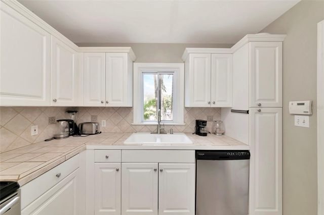 1712 SIESTA DRIVE, Sarasota, FL 34239