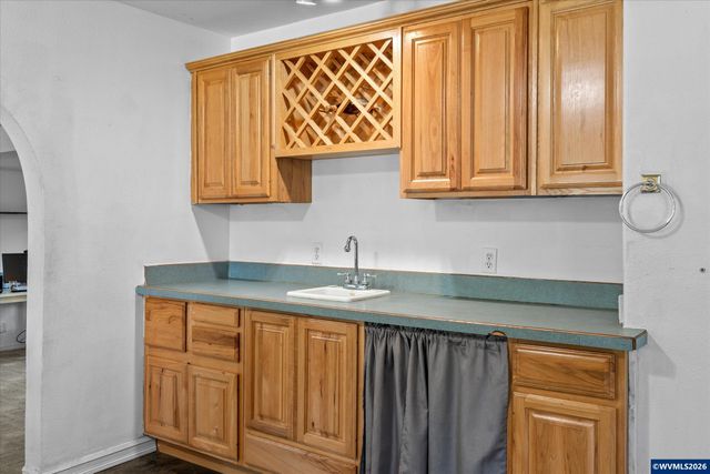 712 Cummings Ln N, Keizer, OR 97303