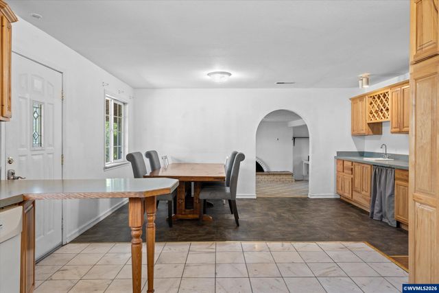 712 Cummings Ln N, Keizer, OR 97303