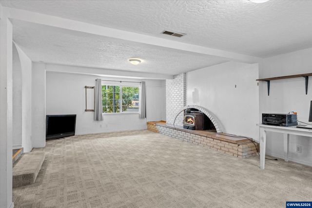 712 Cummings Ln N, Keizer, OR 97303
