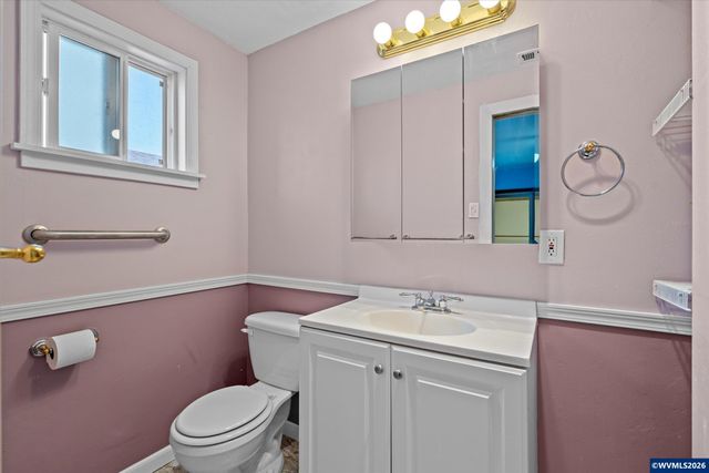 712 Cummings Ln N, Keizer, OR 97303