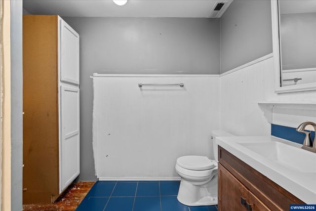 712 Cummings Ln N, Keizer, OR 97303