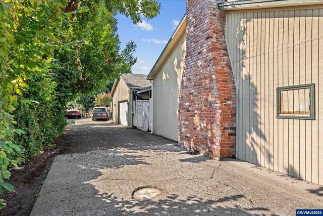 712 Cummings Ln N, Keizer, OR 97303