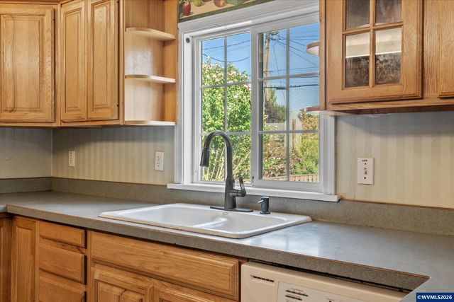 712 Cummings Ln N, Keizer, OR 97303