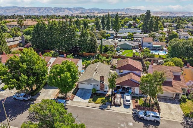 524 Lanfair, San Jose, CA 95136