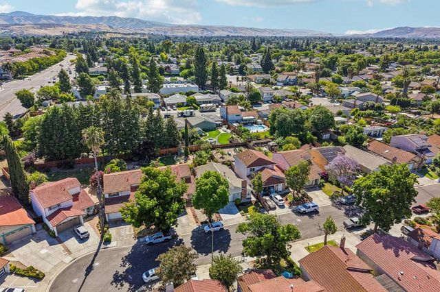 524 Lanfair, San Jose, CA 95136