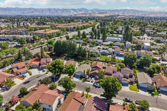 524 Lanfair, San Jose, CA 95136