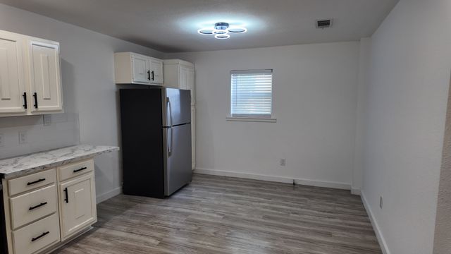 215 S Walker Street, Mesquite, TX 75149