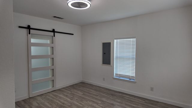 215 S Walker Street, Mesquite, TX 75149