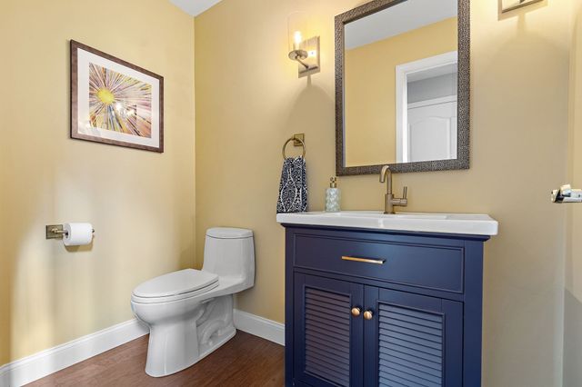 9 Douglas Dr, Mansfield, MA 02048