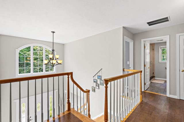 9 Douglas Dr, Mansfield, MA 02048