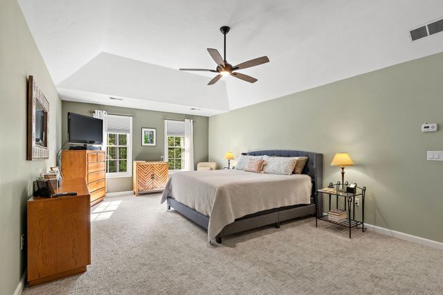 9 Douglas Dr, Mansfield, MA 02048