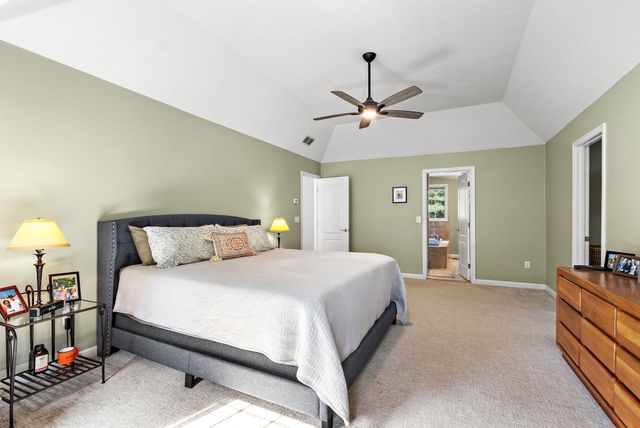 9 Douglas Dr, Mansfield, MA 02048