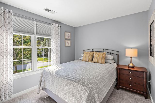 9 Douglas Dr, Mansfield, MA 02048
