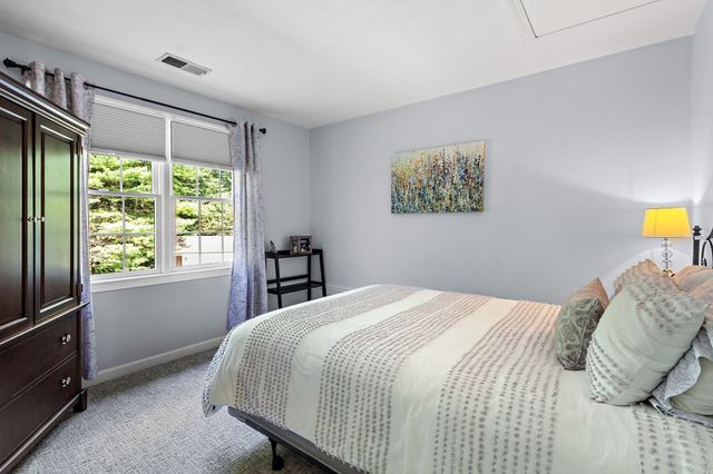 9 Douglas Dr, Mansfield, MA 02048