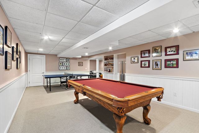 9 Douglas Dr, Mansfield, MA 02048