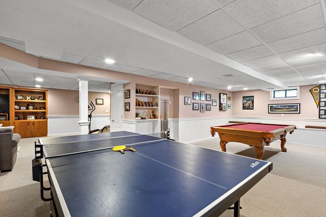9 Douglas Dr, Mansfield, MA 02048