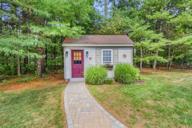 9 Douglas Dr, Mansfield, MA 02048