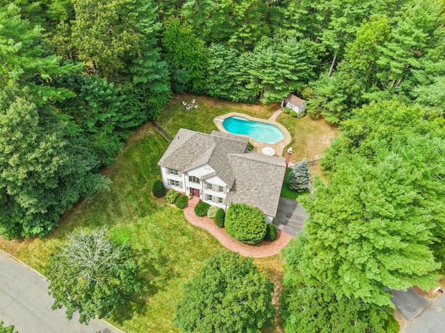 9 Douglas Dr, Mansfield, MA 02048