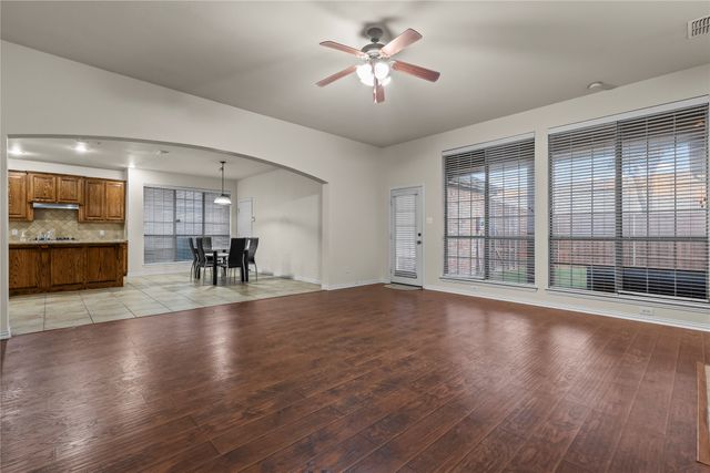 8302 Munich Drive, Rowlett, TX 75089