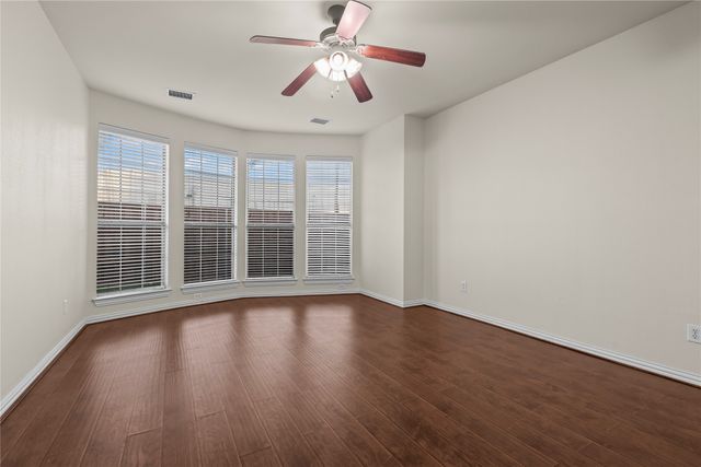 8302 Munich Drive, Rowlett, TX 75089