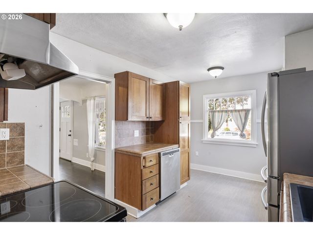 3730 Se 51ST Ave, Portland, OR 97206