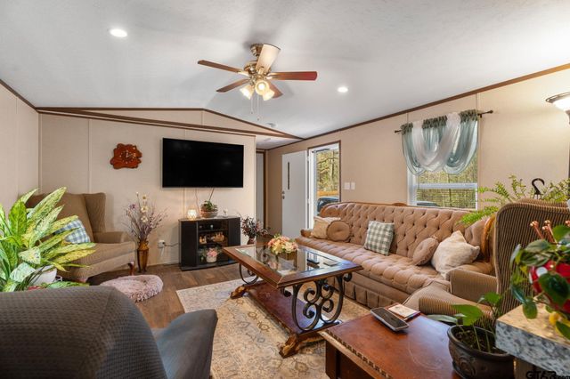 1495 County Road 4224, Troup, TX 75789