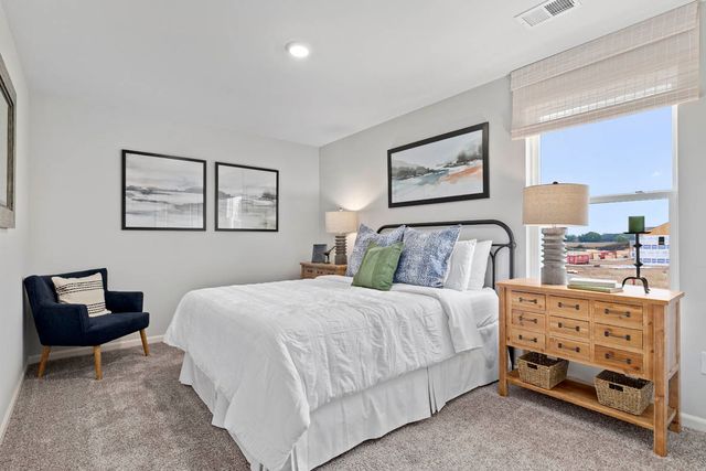 975 SAPPHIRE Lane, Montgomery, IL 60538