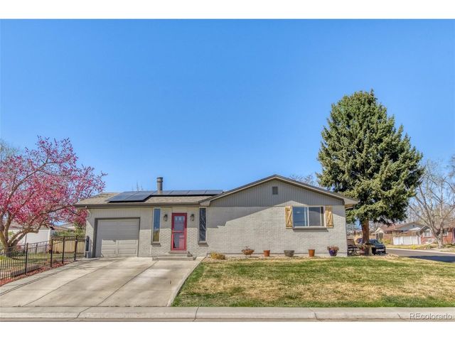 6594 Benton Cir, Arvada, CO 80003