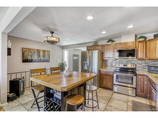 6594 Benton Cir, Arvada, CO 80003