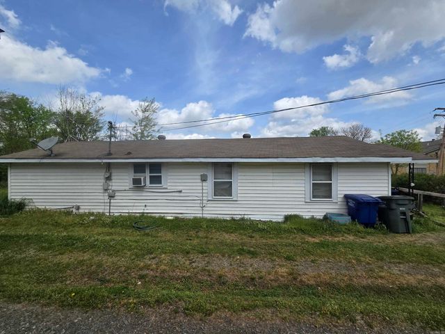 1315 Factory St, Conway, AR 72032