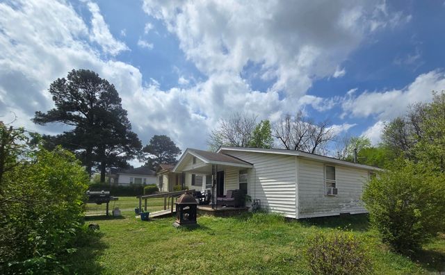 1315 Factory St, Conway, AR 72032