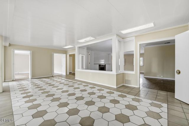 568 Los Arboles Lane, San Marino, CA 91108