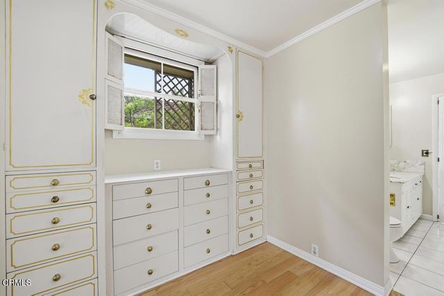 568 Los Arboles Lane, San Marino, CA 91108
