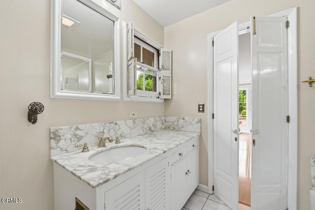 568 Los Arboles Lane, San Marino, CA 91108