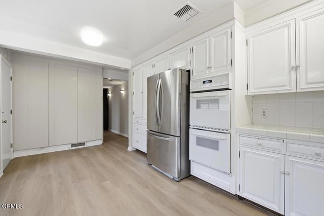 568 Los Arboles Lane, San Marino, CA 91108