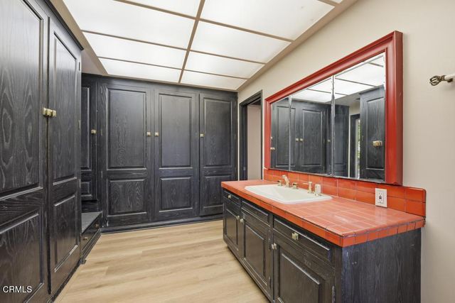 568 Los Arboles Lane, San Marino, CA 91108