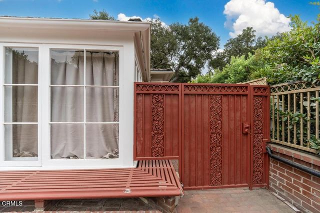 568 Los Arboles Lane, San Marino, CA 91108