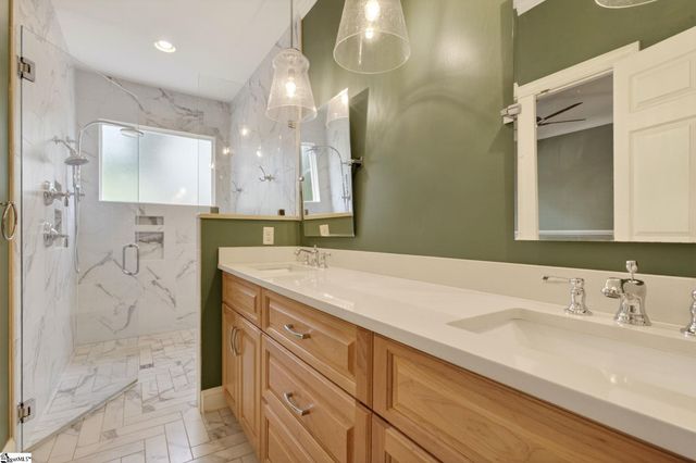 2A Simmons Court, Greenville, SC 29609
